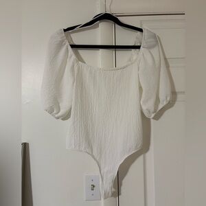 Elegant White Women's Top size Medium
